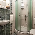 3 Bedroom Awesome In 아파트 마카르스카