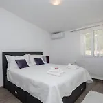 3 Bedroom Awesome In 마카르스카