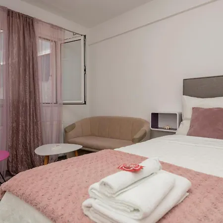 公寓 3 Bedroom Awesome In