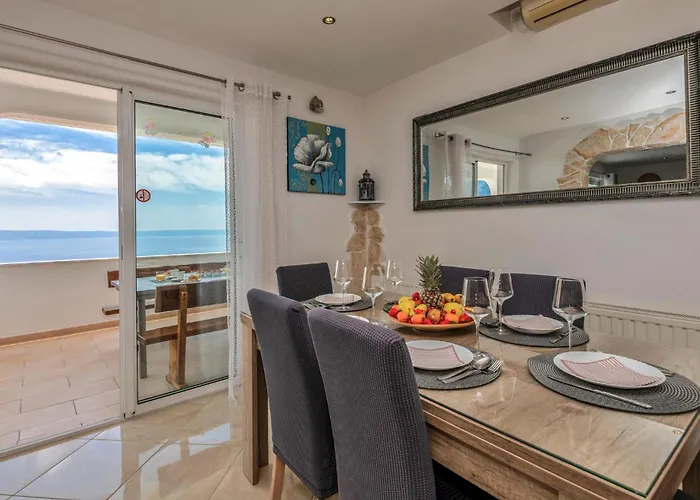 3 Bedroom Awesome In