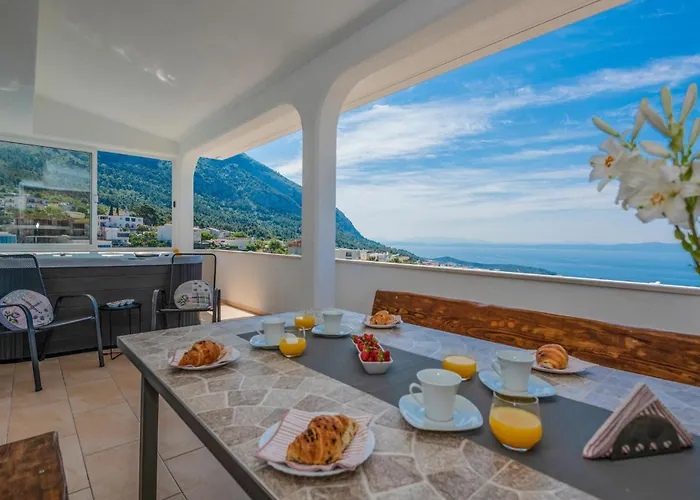 3 Bedroom Awesome In Апартаменти *