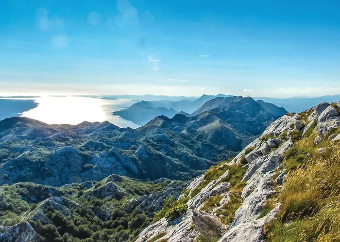 3 Bedroom Awesome In 公寓 *